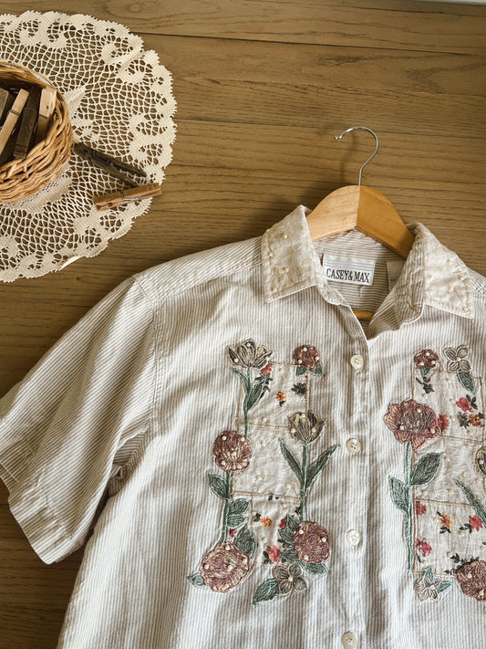 Vintage Embroidered Button Up (S)