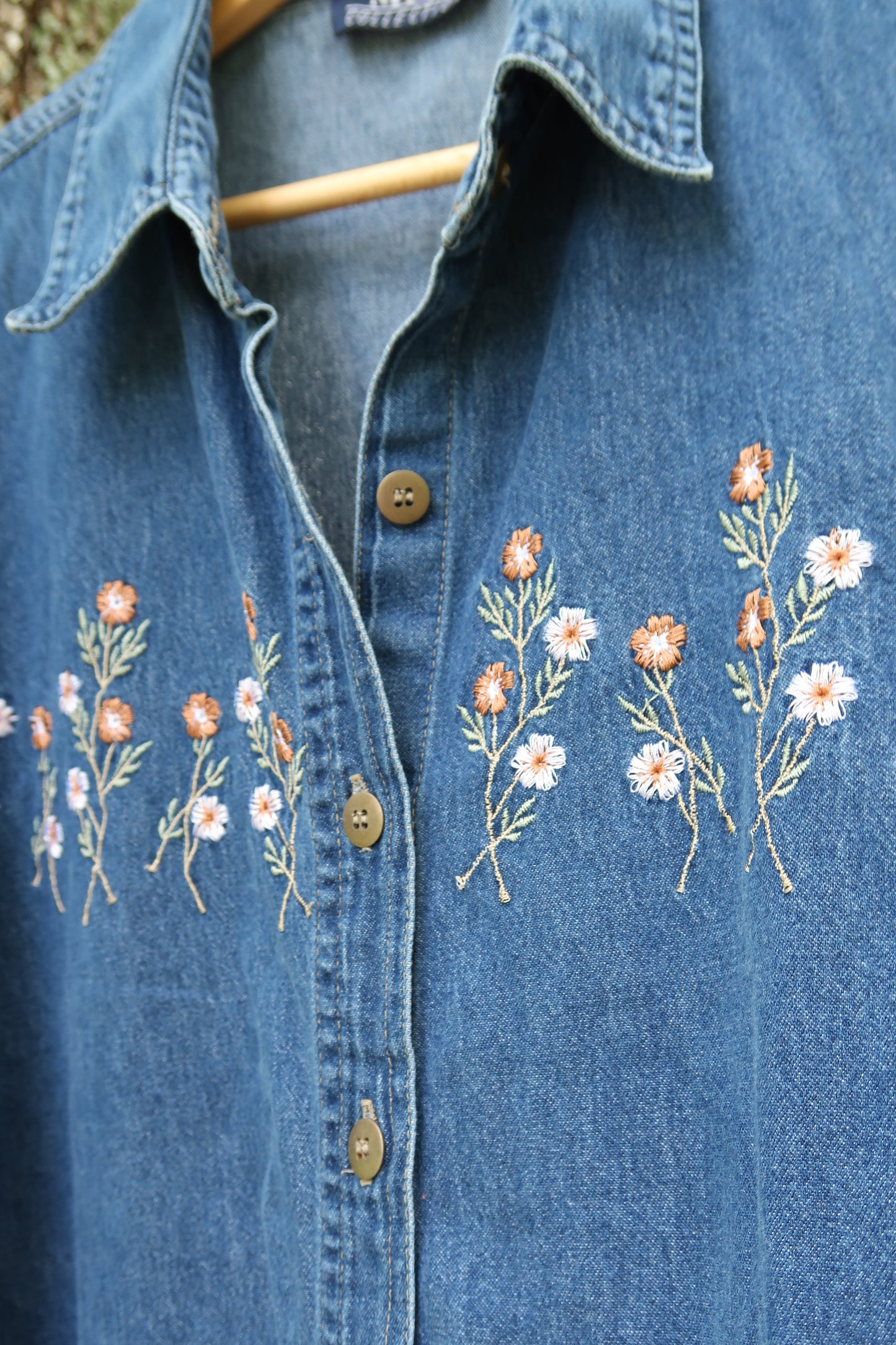 Vintage Button Up (L)