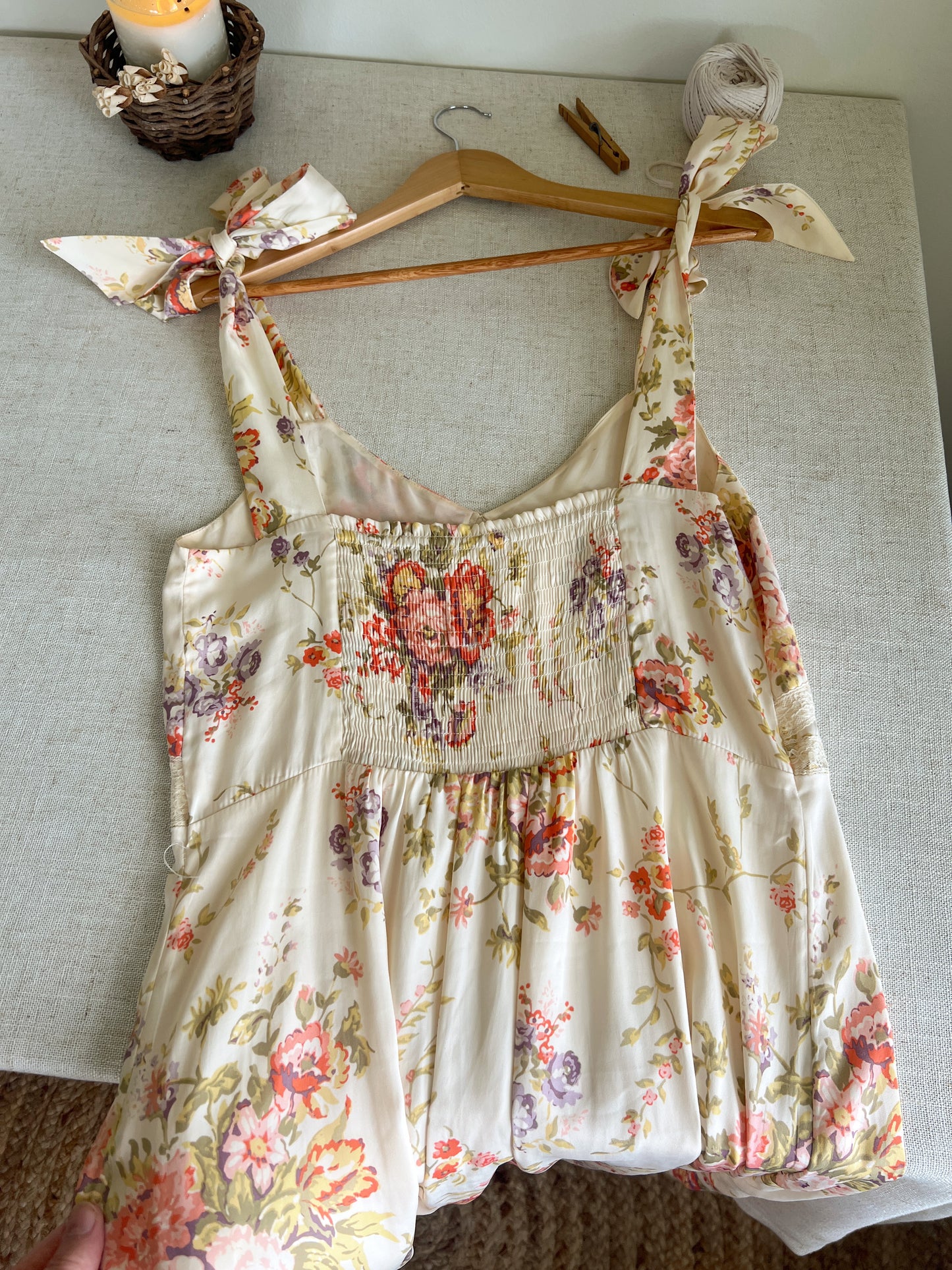 Stunning Floral Dress (M)