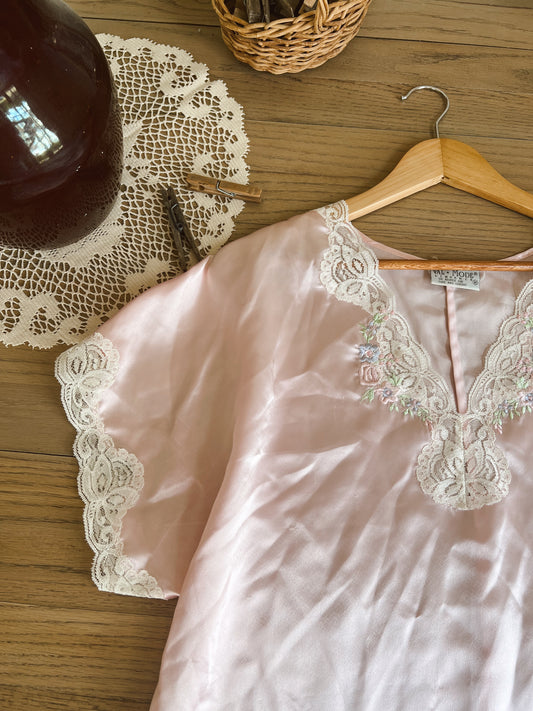Dainty Nightgown (M)