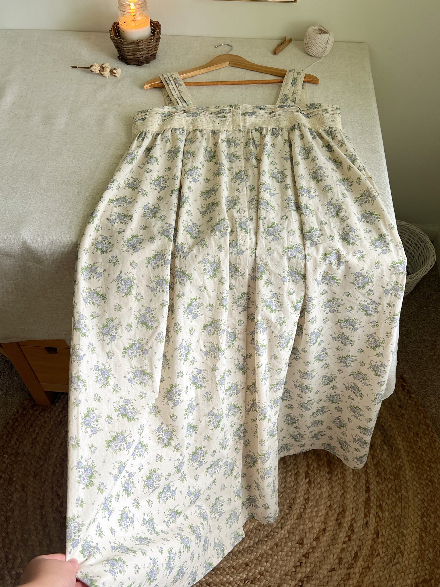 Beautiful Floral Maxi Dress (XL)