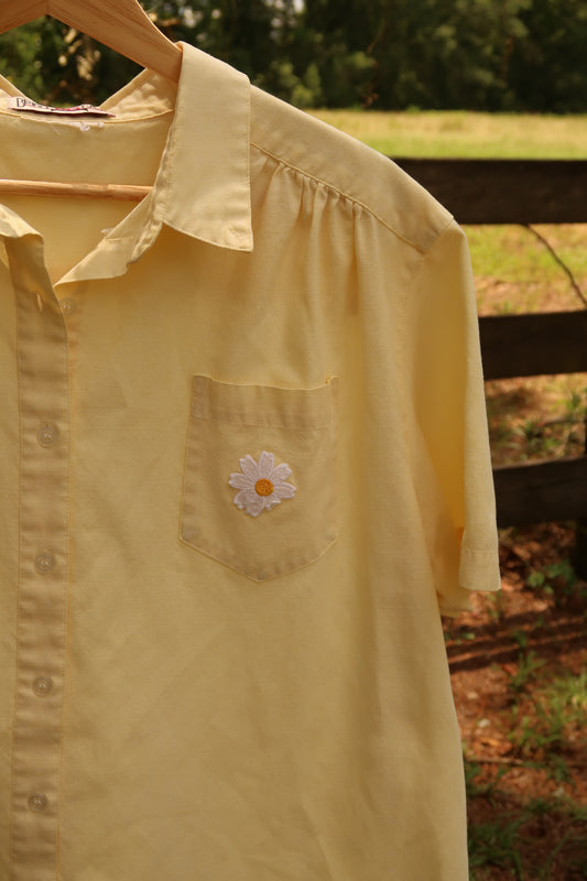 Vintage Daisy Button Up (XL)