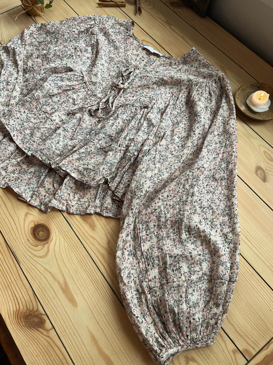 Floral Blouse (M/L)