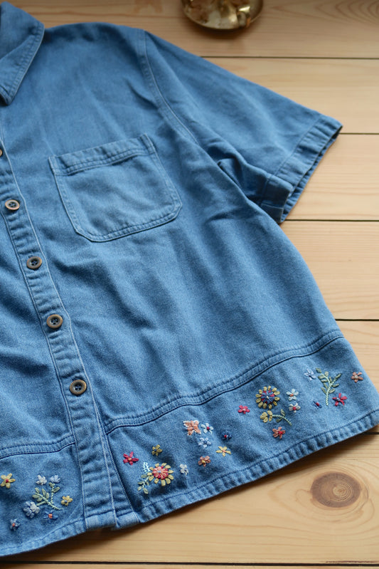 Vintage Button Up (L)