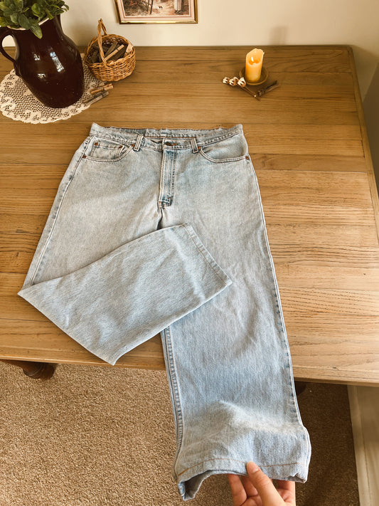 Vintage 550 Levi’s (36”W)