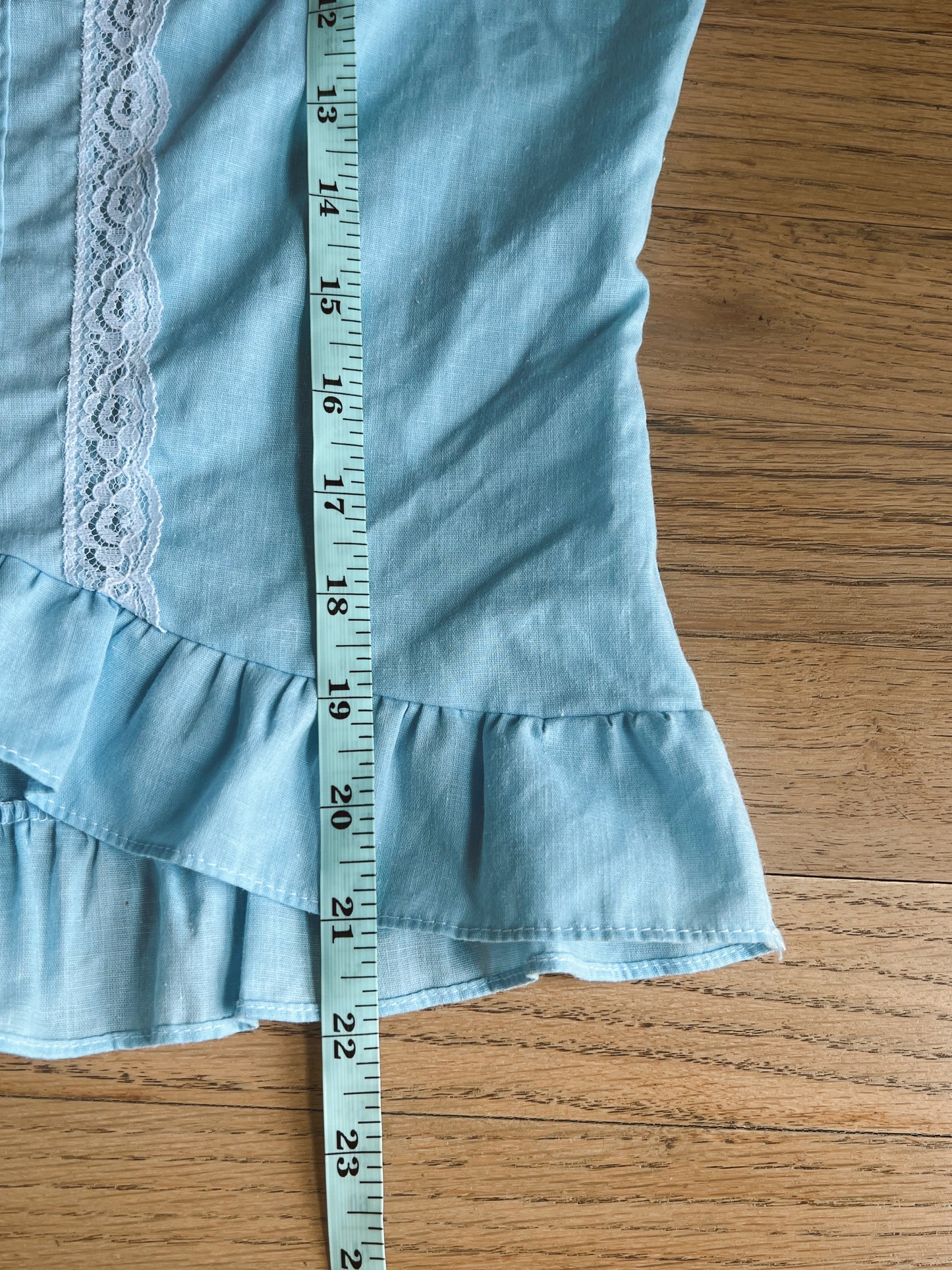 Dainty Vintage Tank (L)