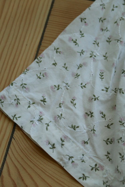 Dainty Floral Blouse (XL)