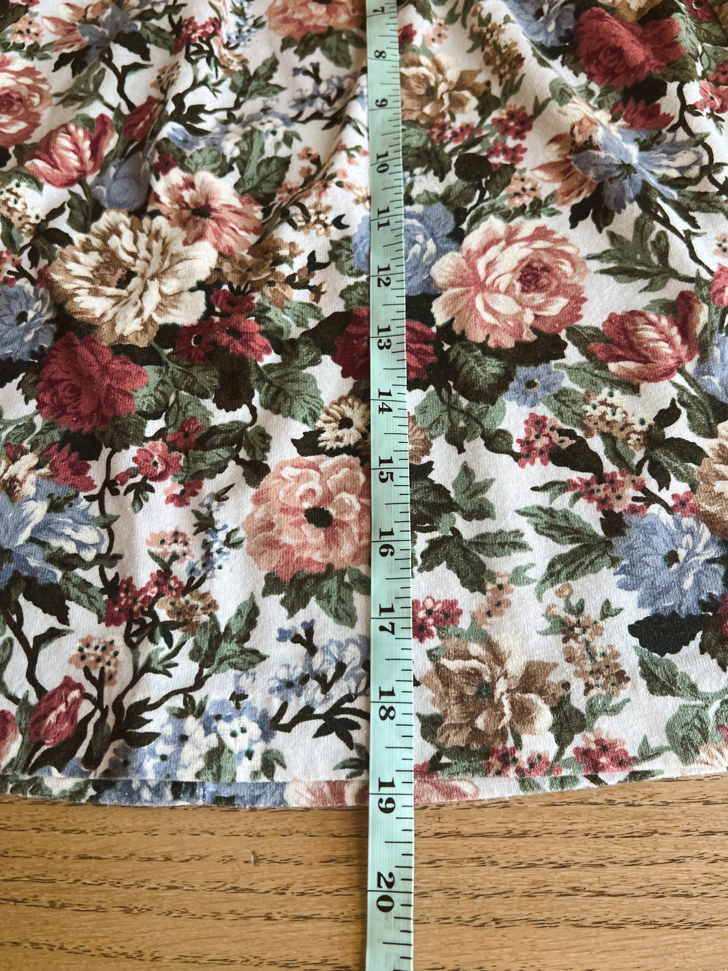 Vintage Floral Skirt (S/M)