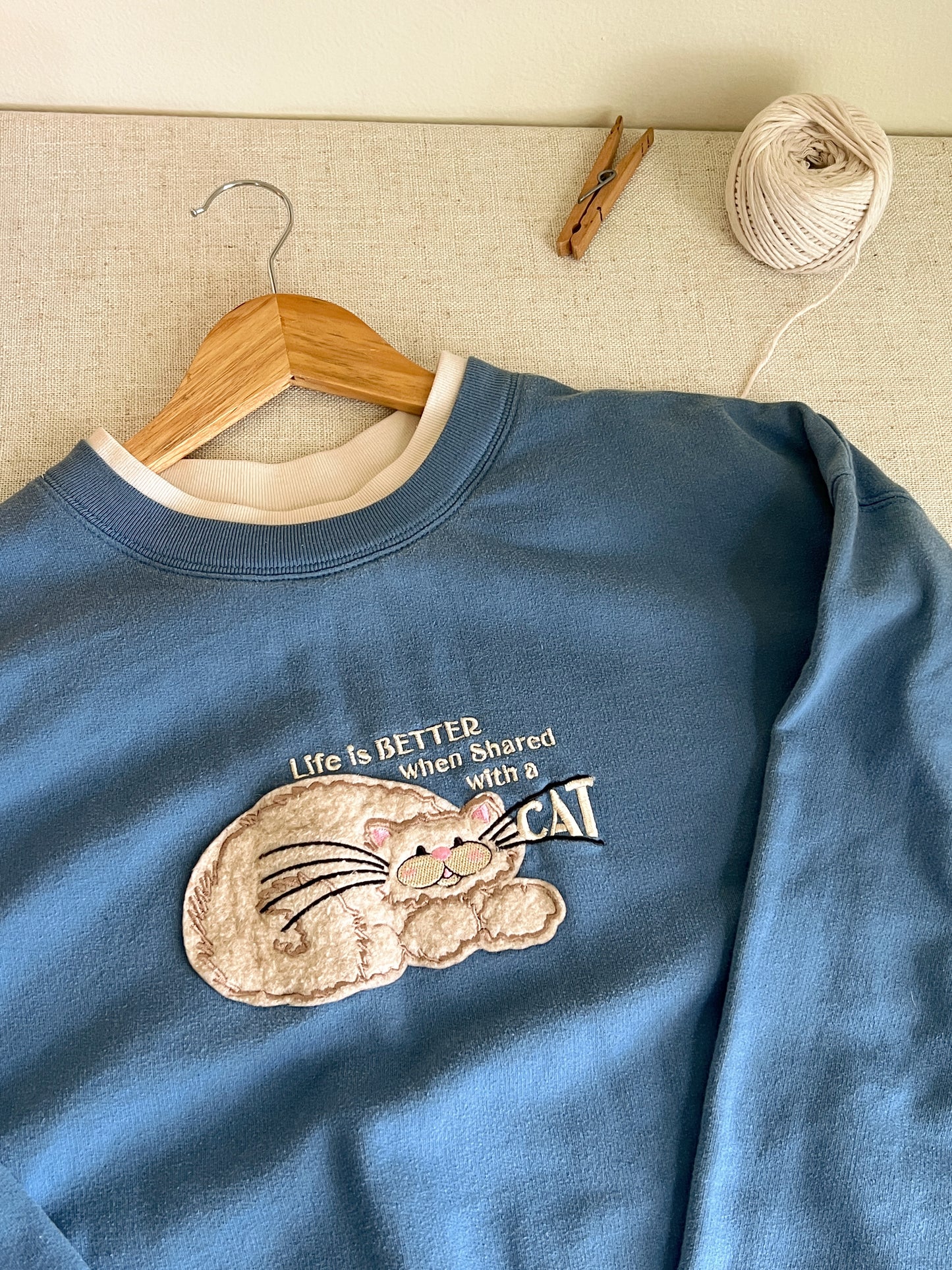 Vintage Cat Crewneck (L)
