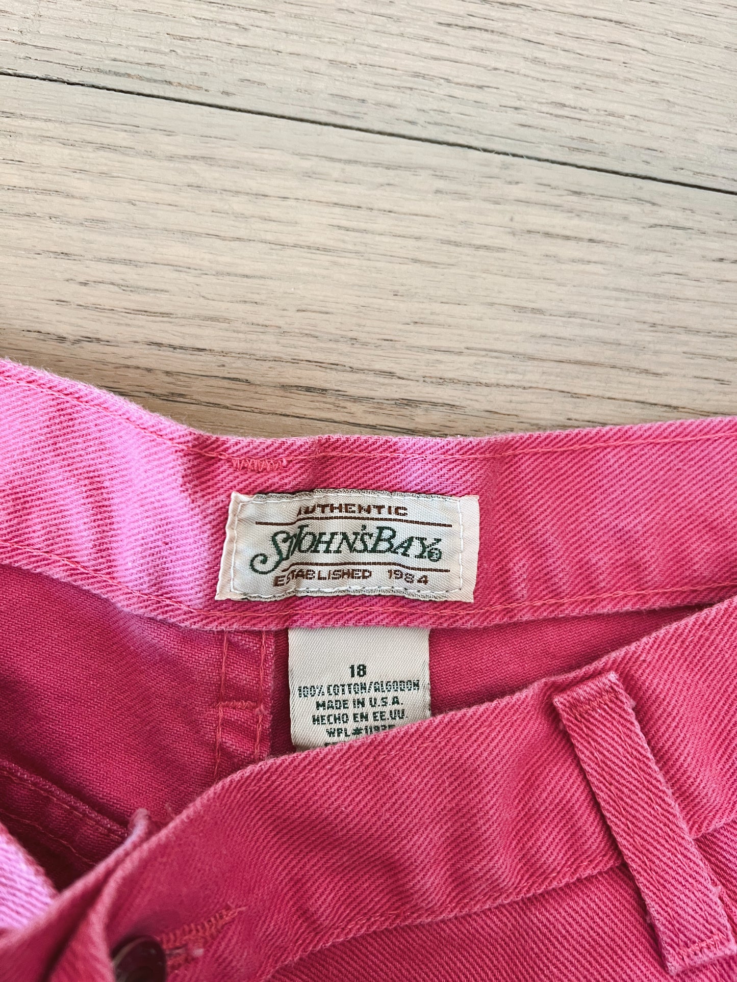 Vtg Denim Shorts (32”W)