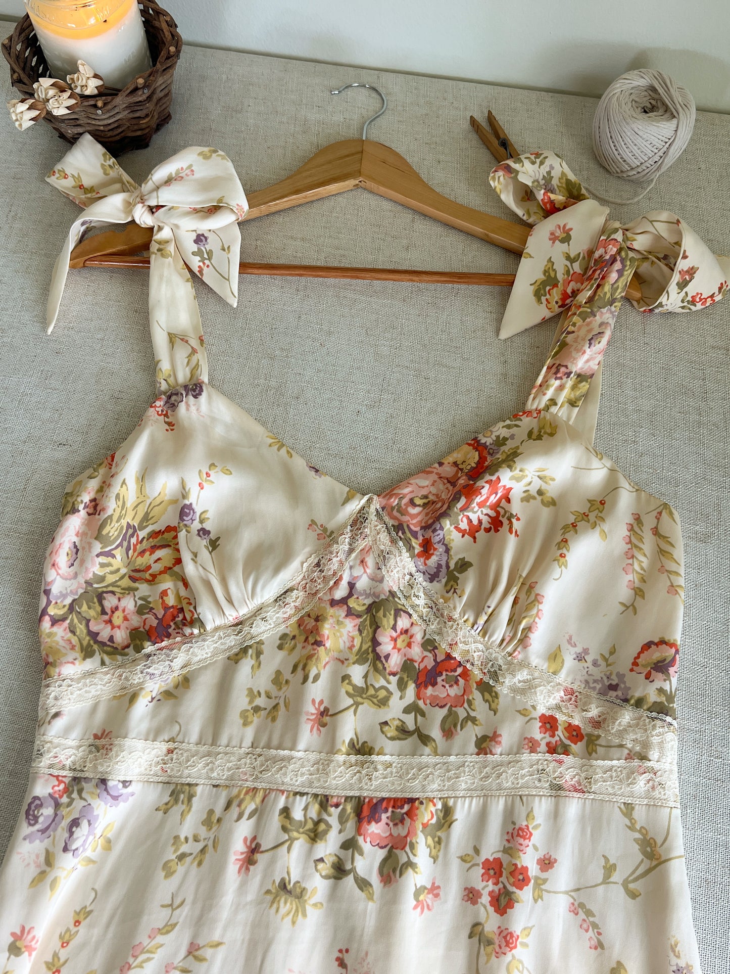 Stunning Floral Dress (M)