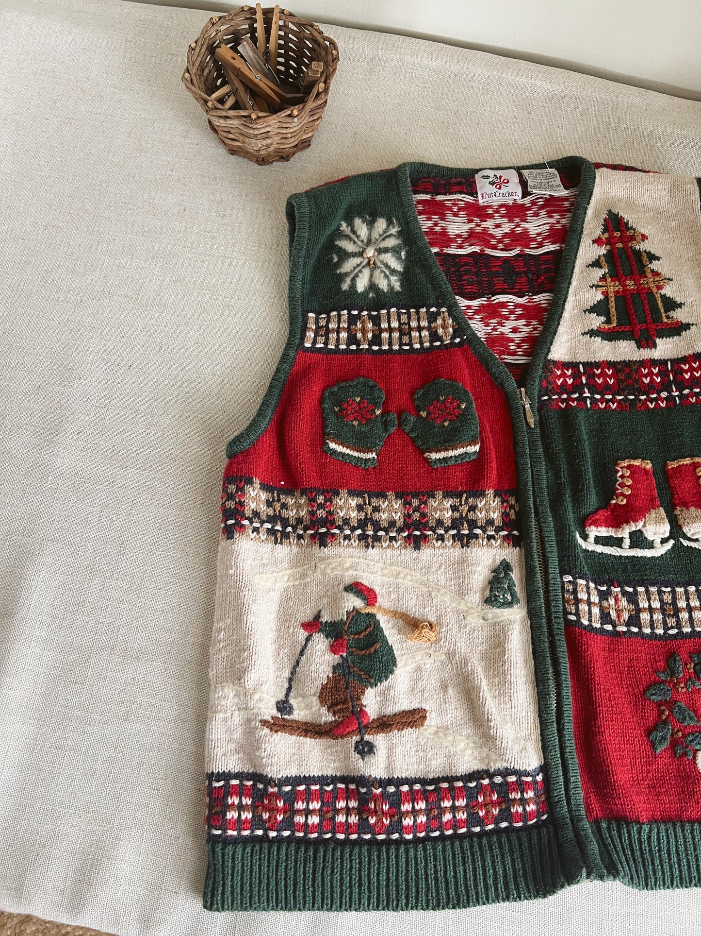 Vintage Christmas Sweater (L)