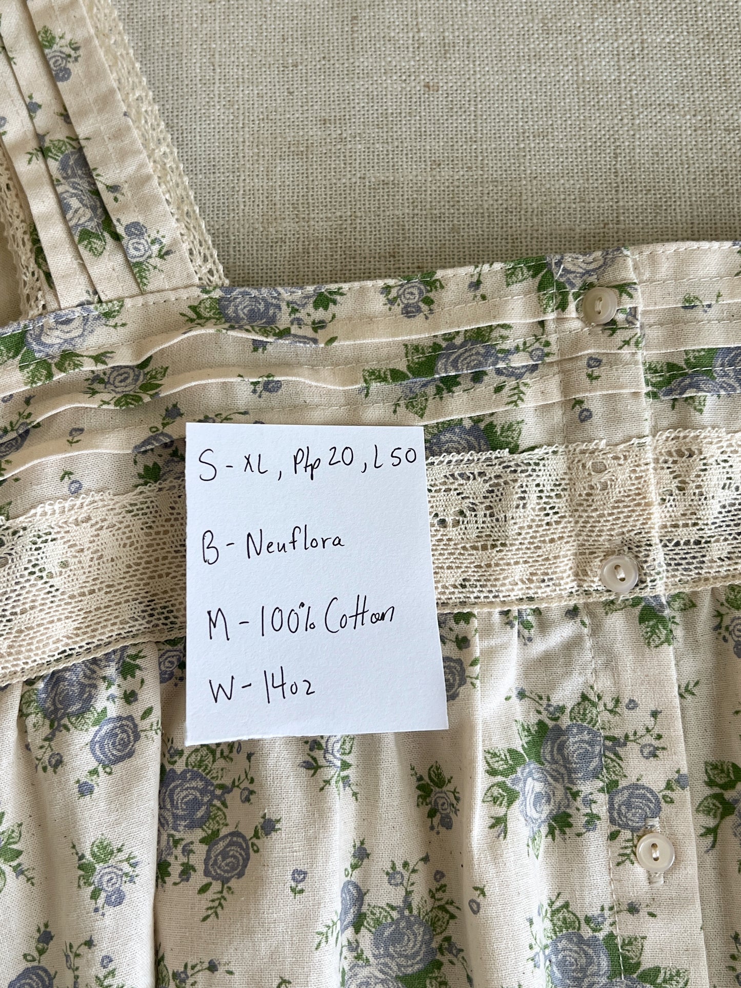 Beautiful Floral Maxi Dress (XL)