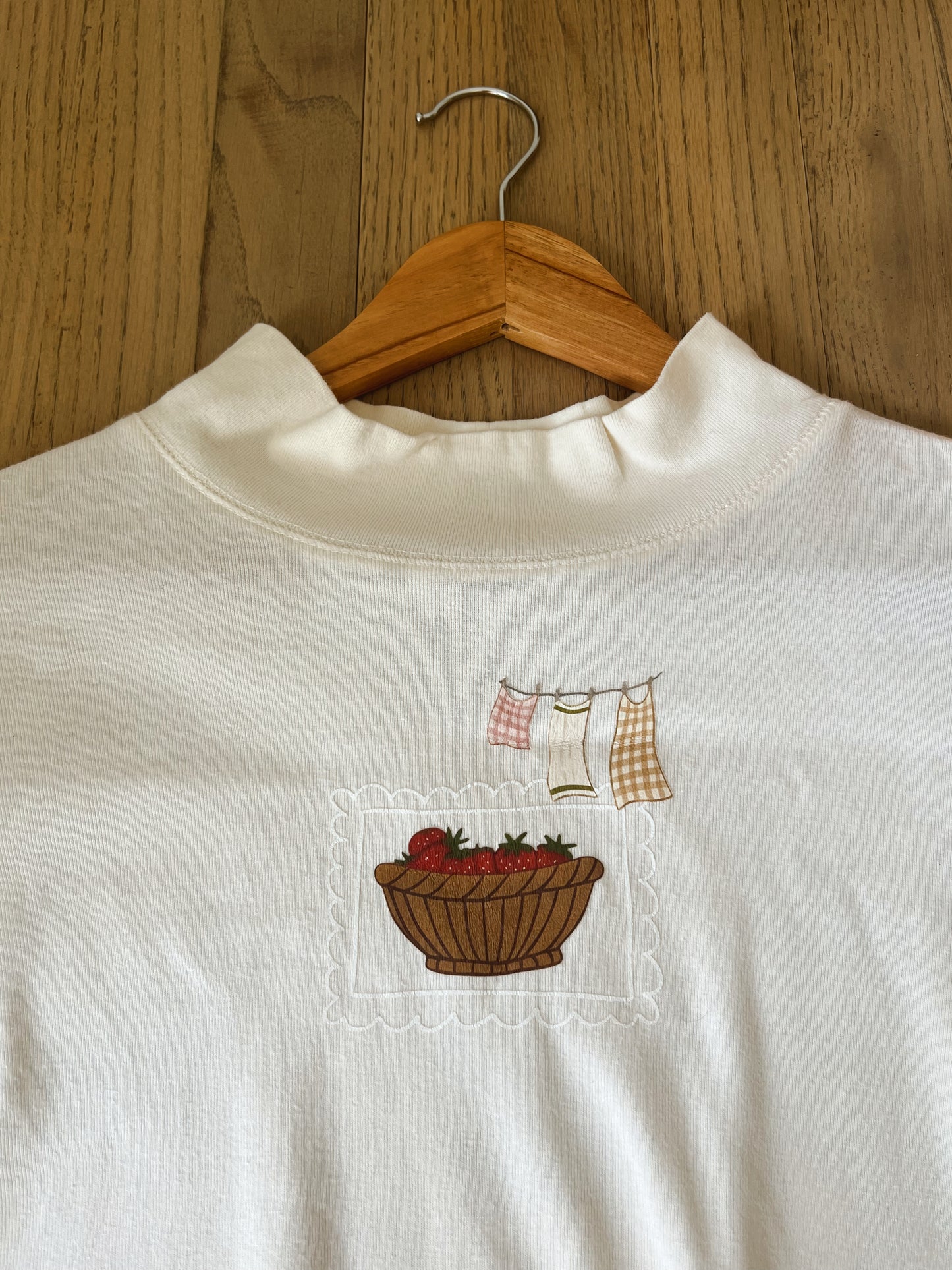 Strawberry Mock-neck Blouse (L)