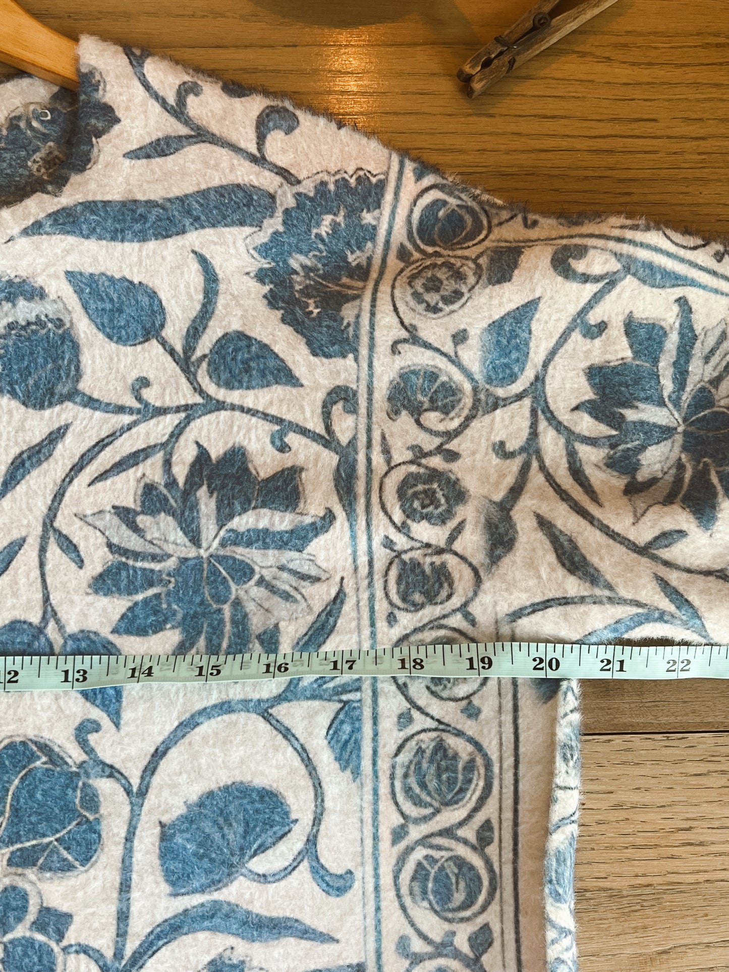 Gorgeous Wool Cardigan (M/L)
