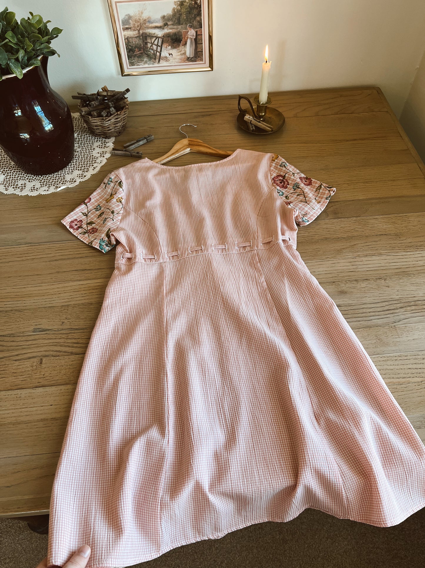 Adorable Vintage Dress (9/10)