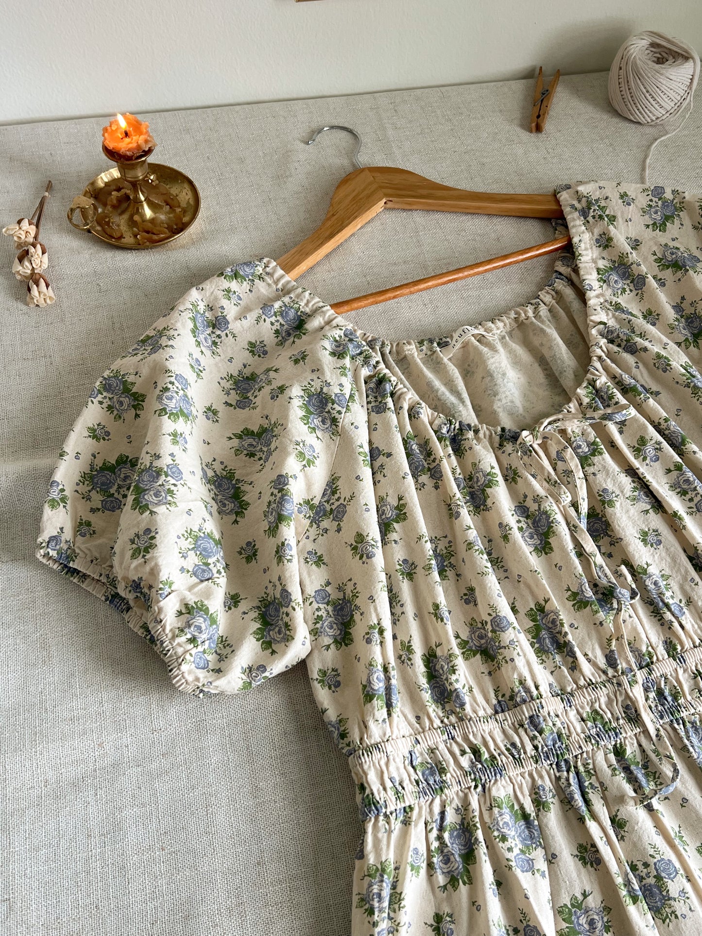Gorgeous Floral Dress (XL)