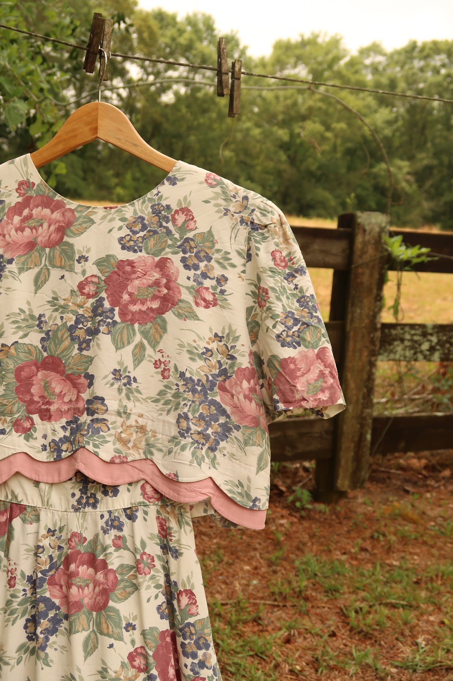 Vintage Floral Dress (M/L)
