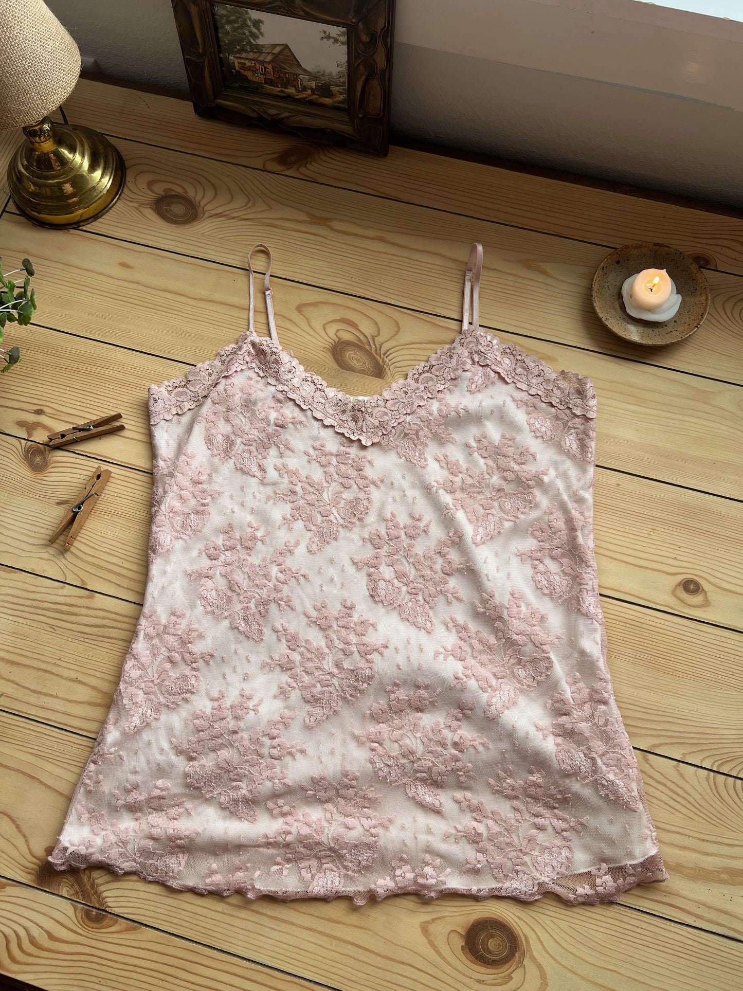 2 Dainty Tanks (L/XL)