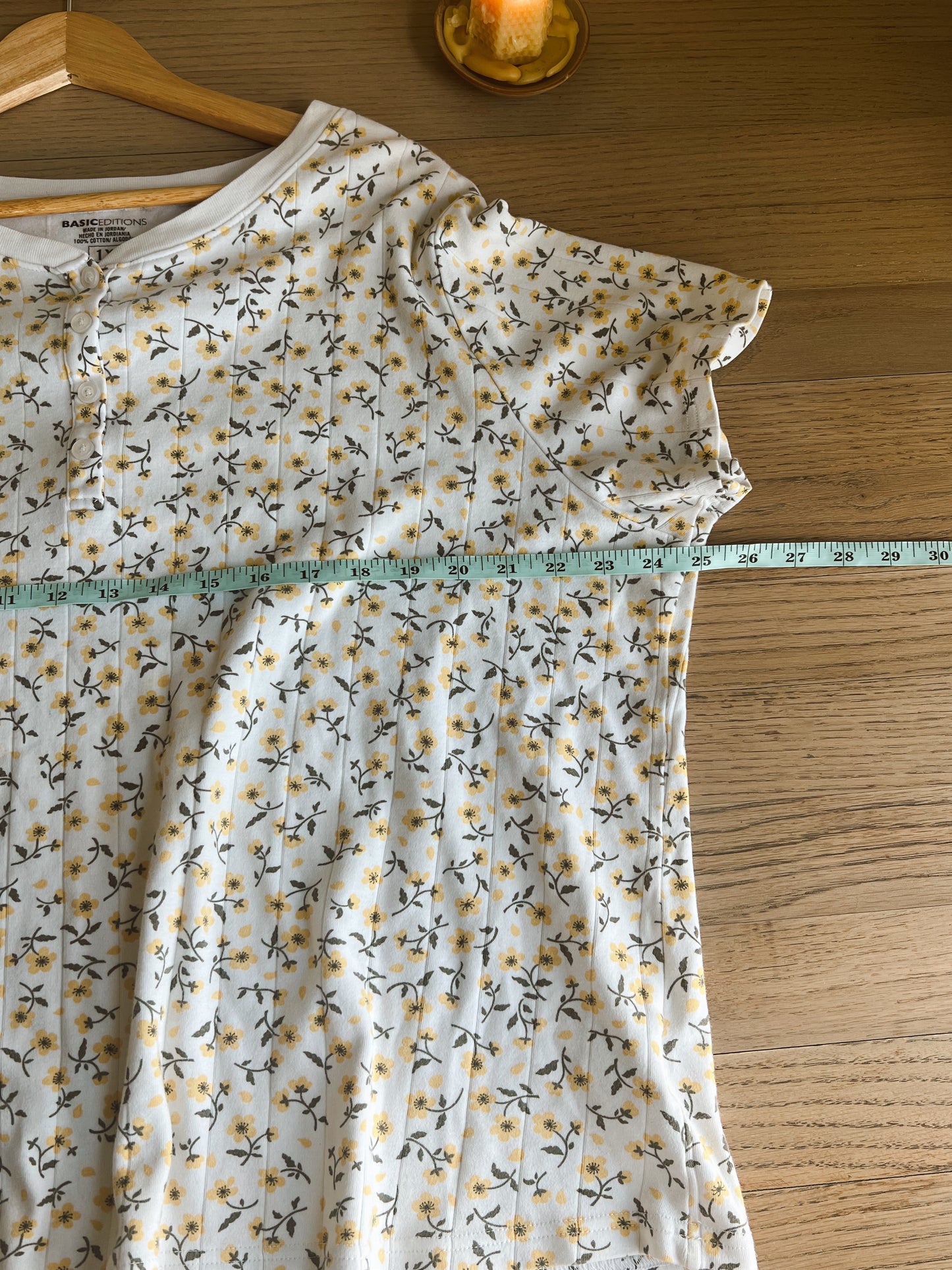 Dainty Floral Tee (XL)