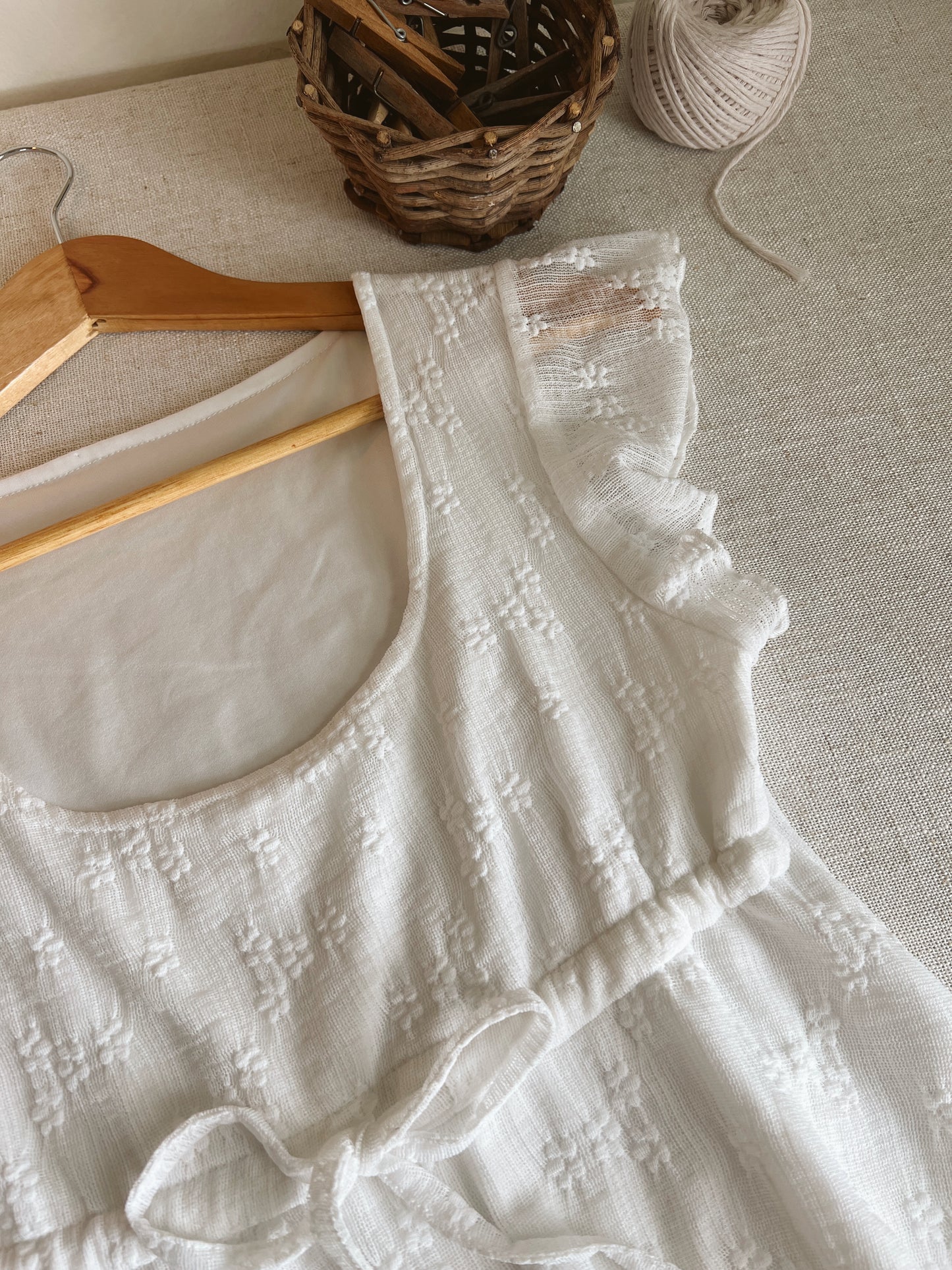 Dainty Lace Tank (S)