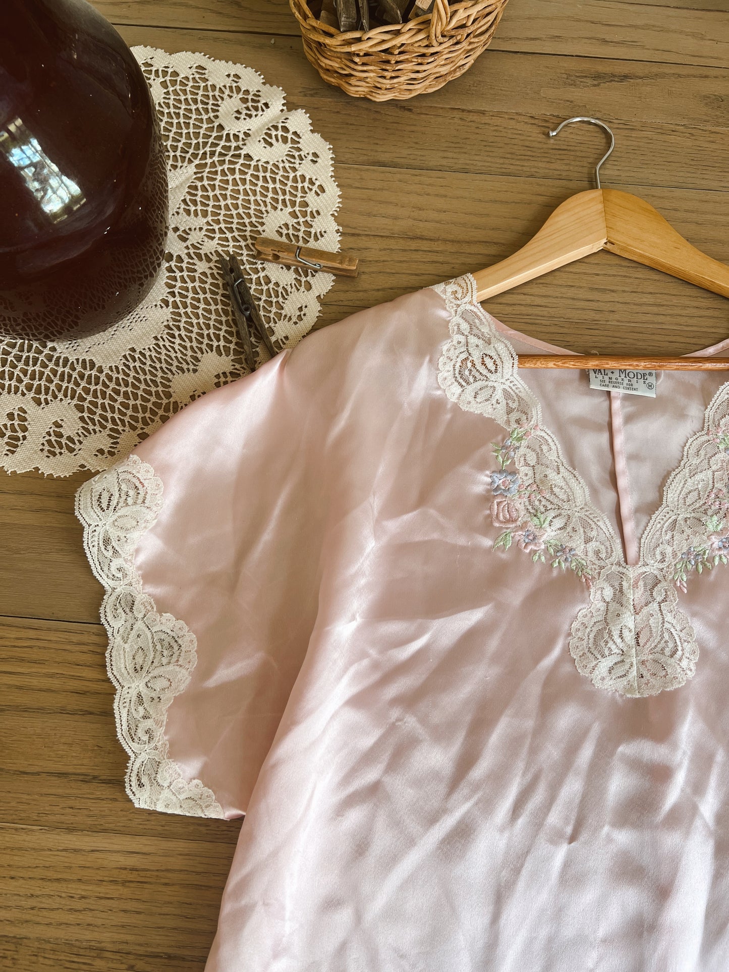 Dainty Nightgown (M)