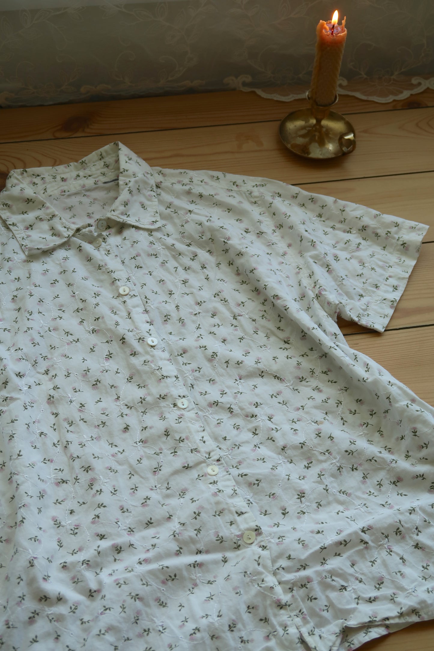Dainty Floral Blouse (XL)