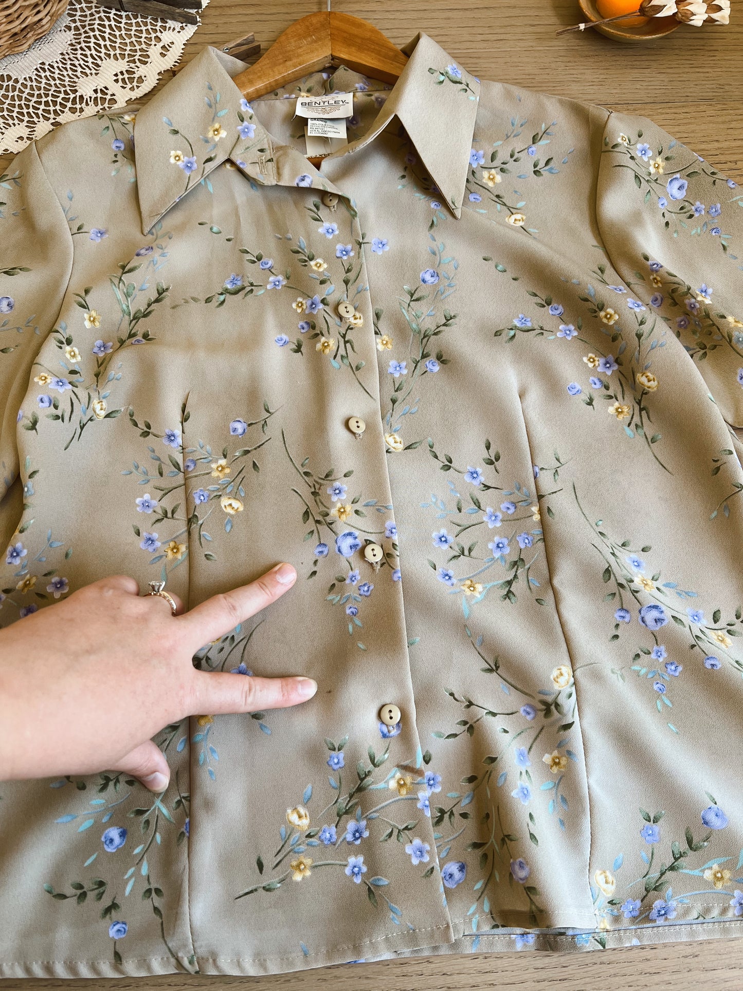 Floral Button-Up (L)