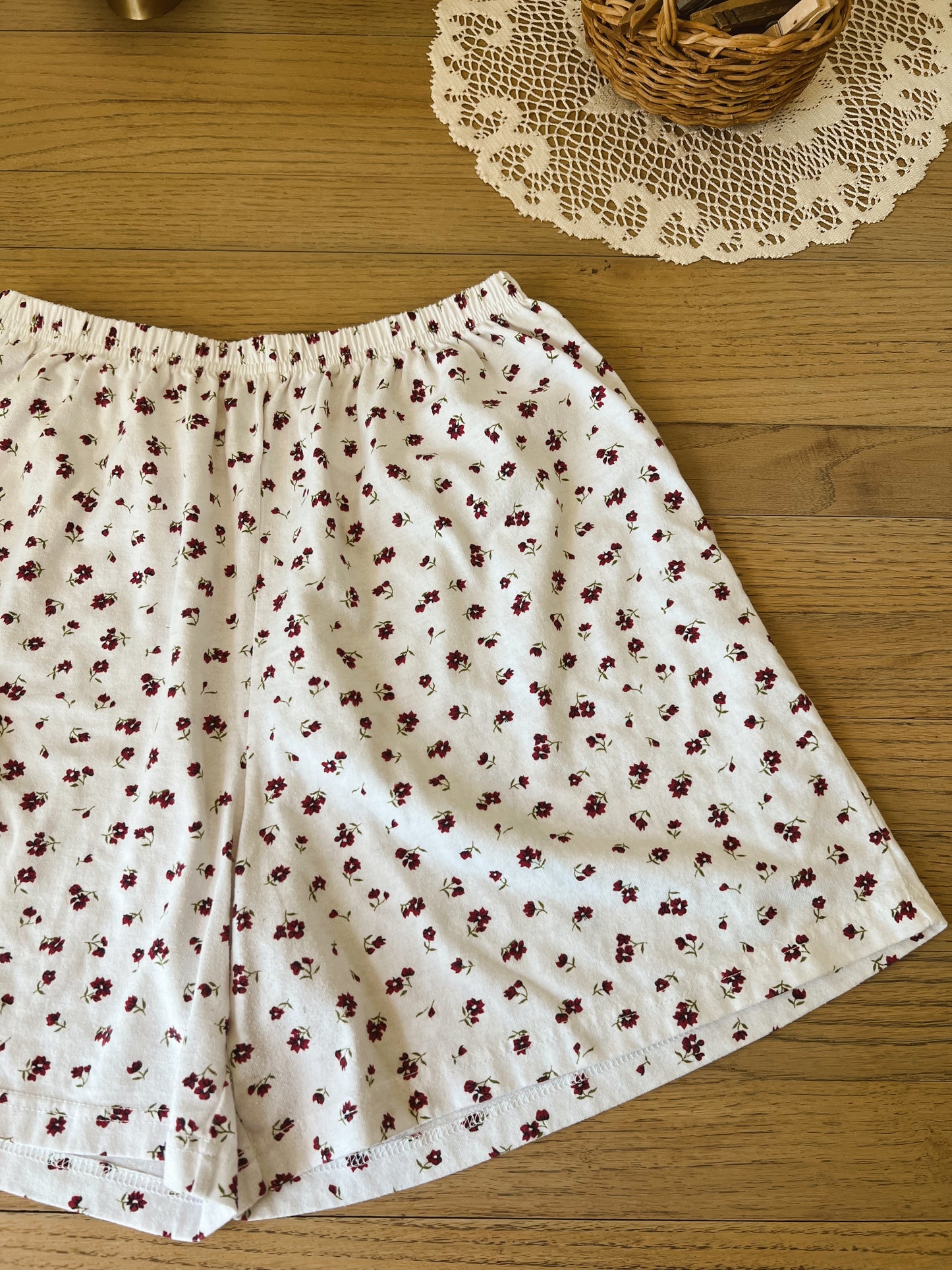 Vtg Floral Shorts (24-28”W) (M/L)