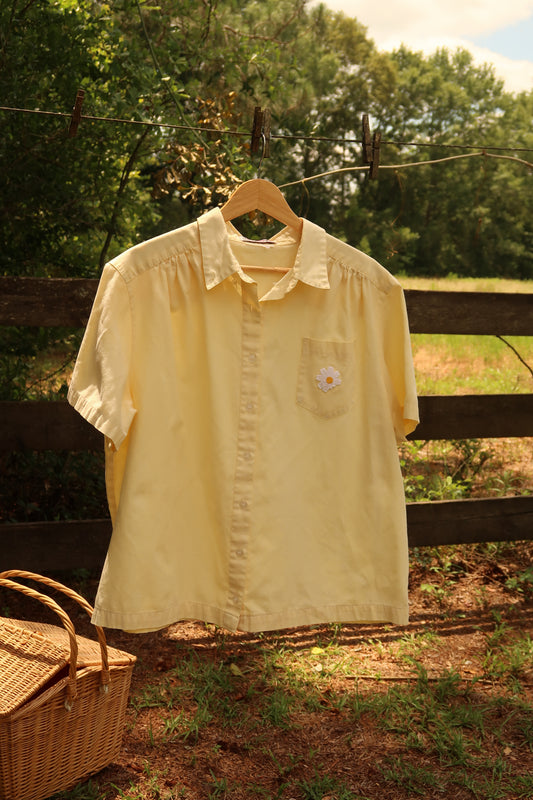 Vintage Daisy Button Up (XL)