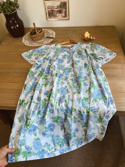 Beautiful Floral Nightgown (2X/3X)