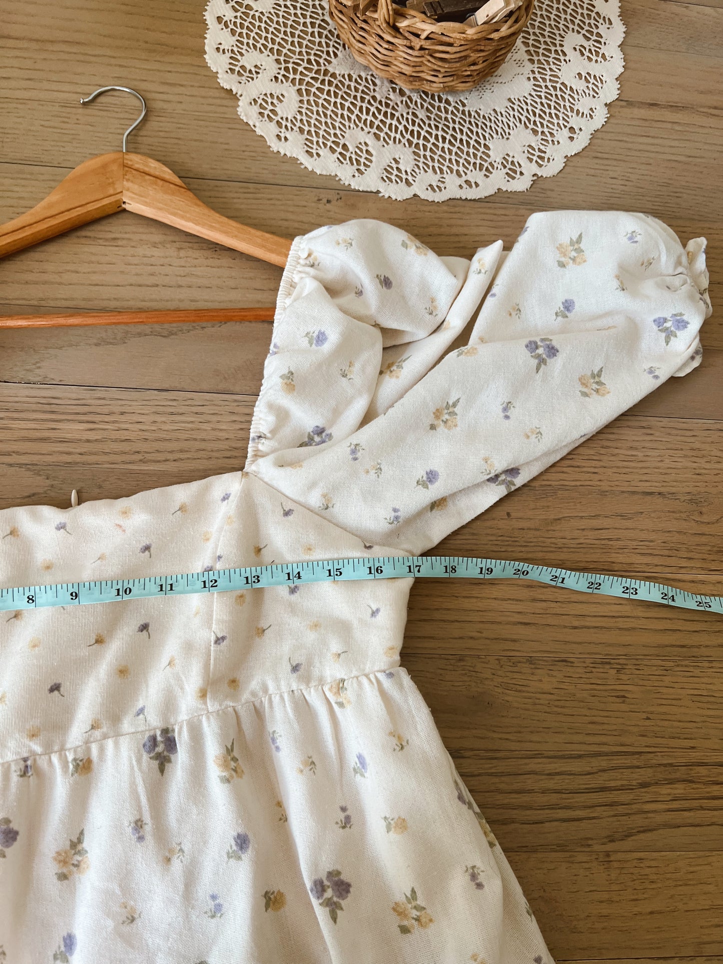 Gorgeous Floral Dress (L)