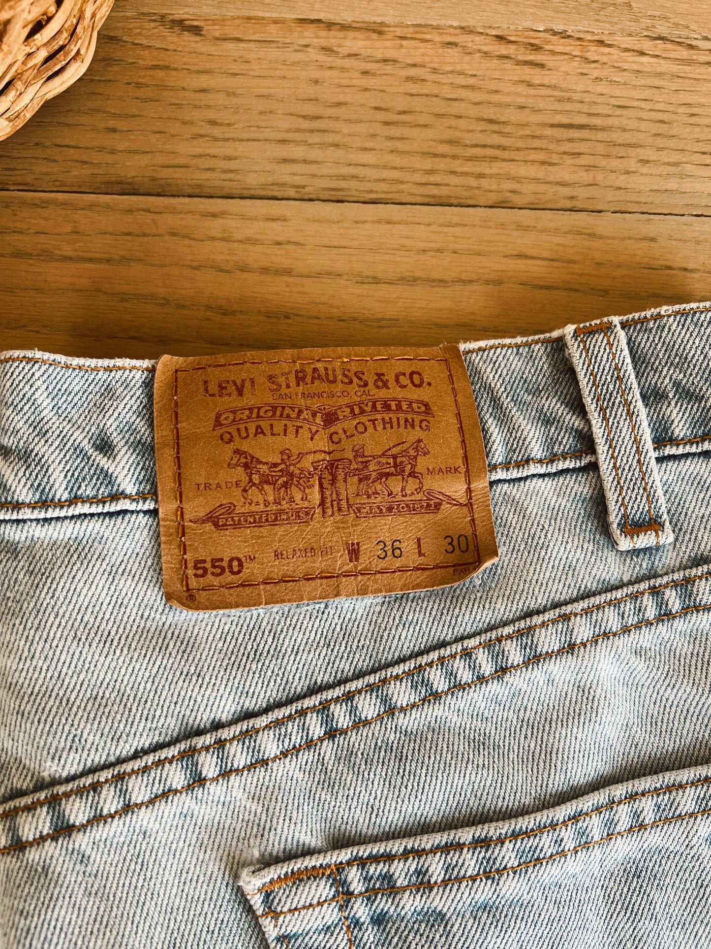 Vintage 550 Levi’s (36”W)