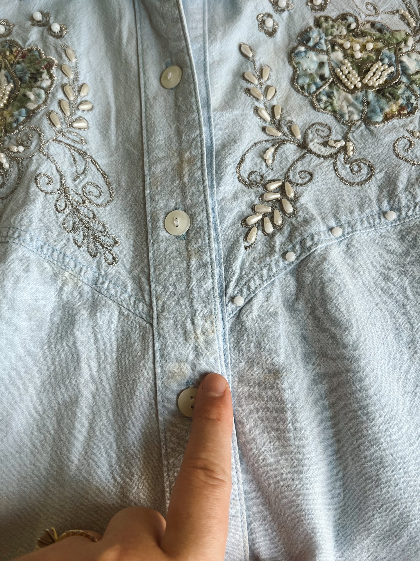 Vintage Light Wash Button Up (M)