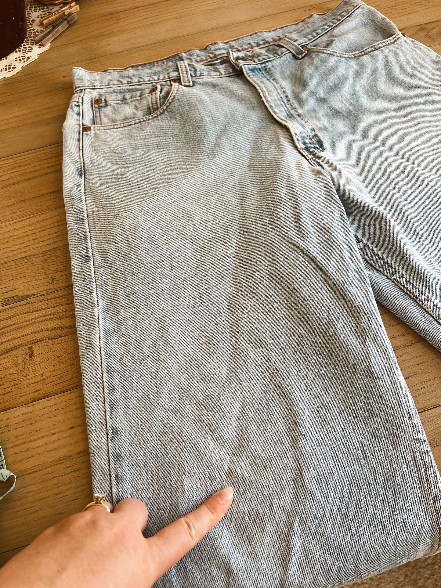 Vintage 550 Levi’s (36”W)