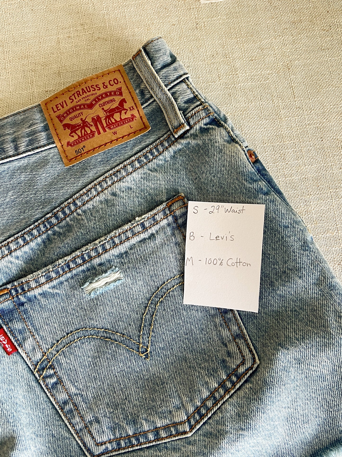 Levi’s (29”W)