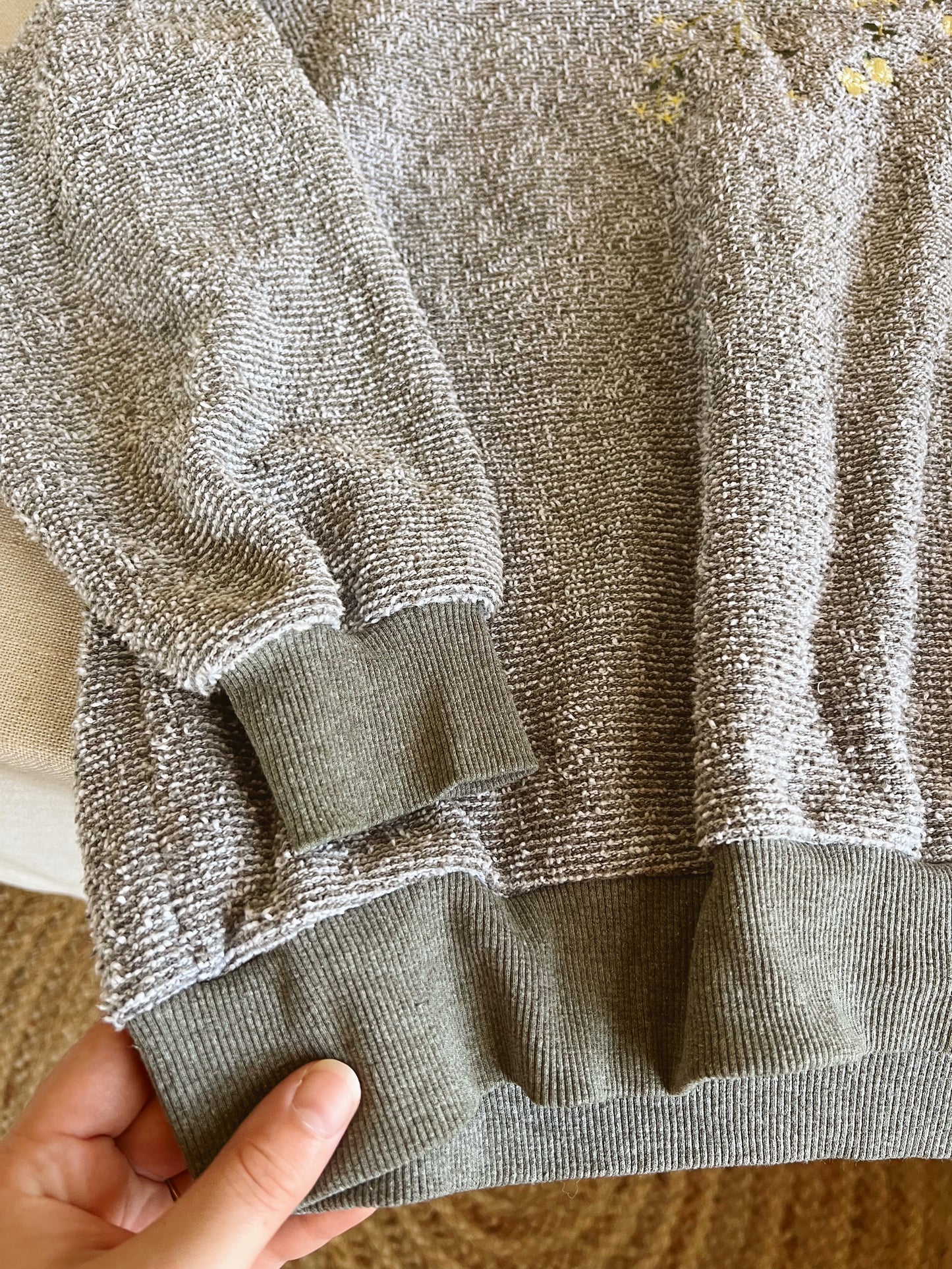 Dainty Vintage Sweater (M)
