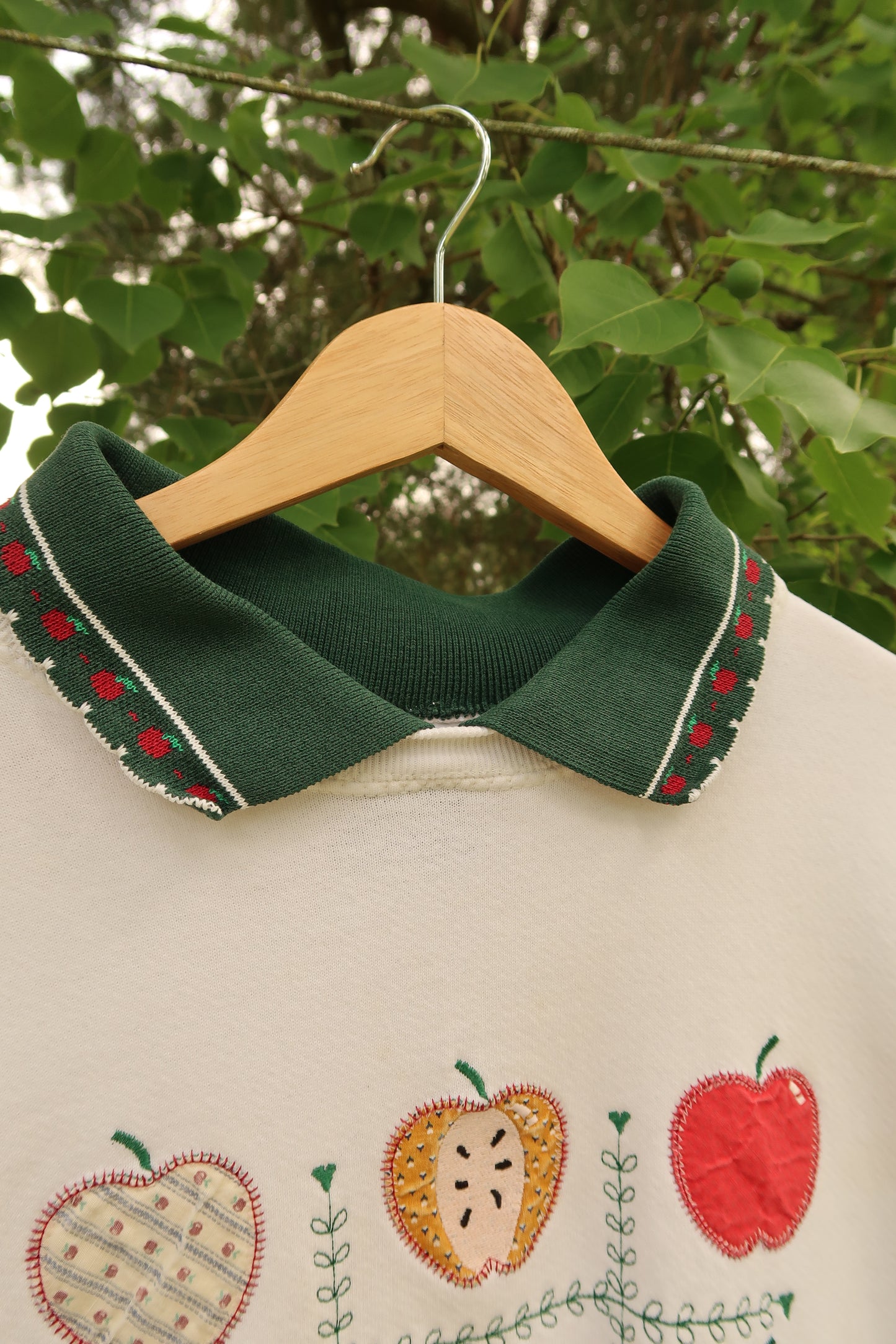Vintage Apple Crewneck (L)
