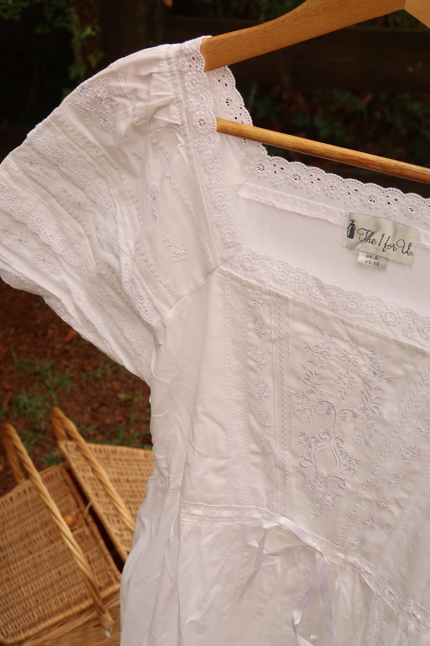 Dreamiest Daintiest Vintage Dress (XS-M)