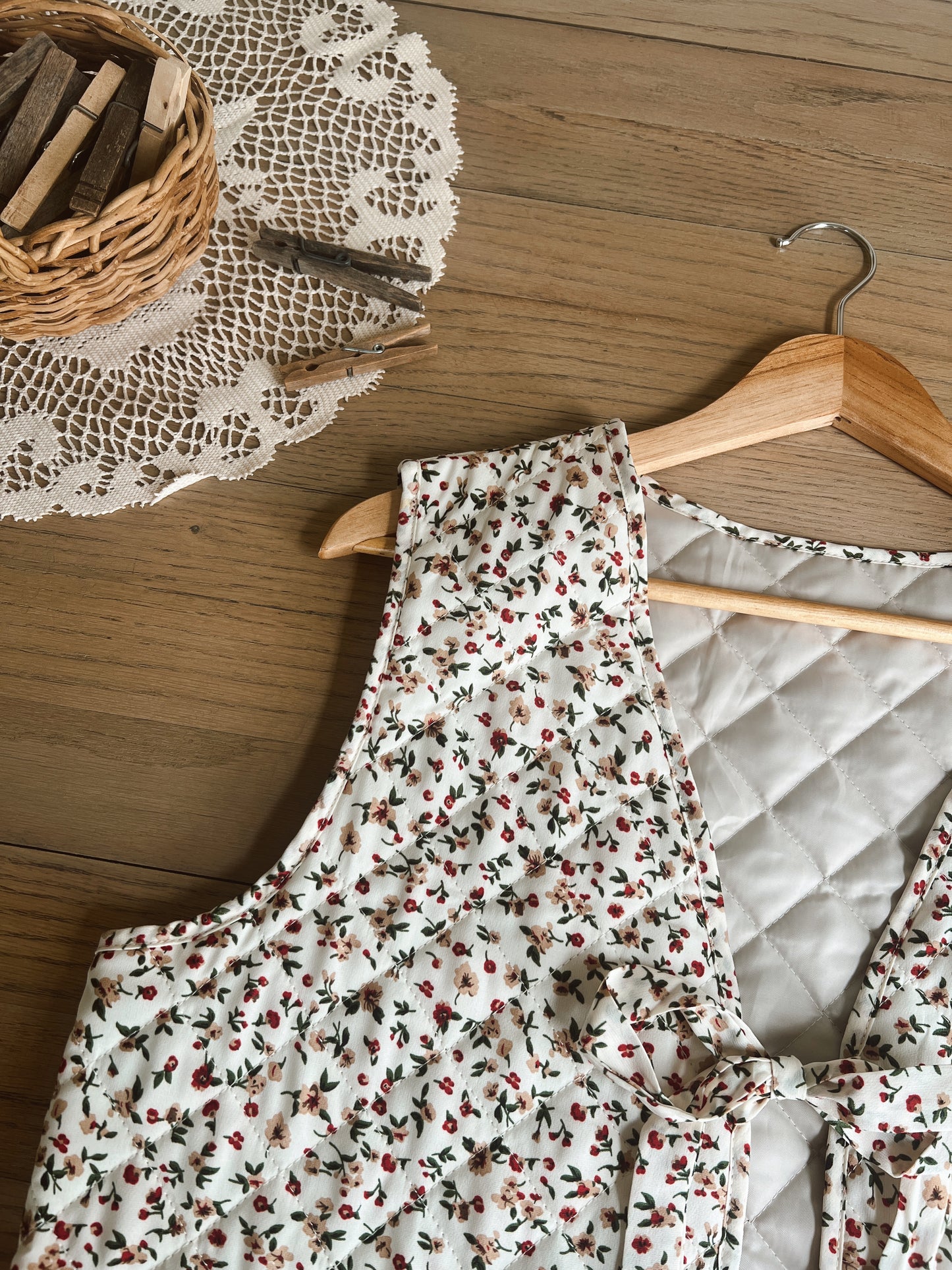Adorable Floral Vest (M)