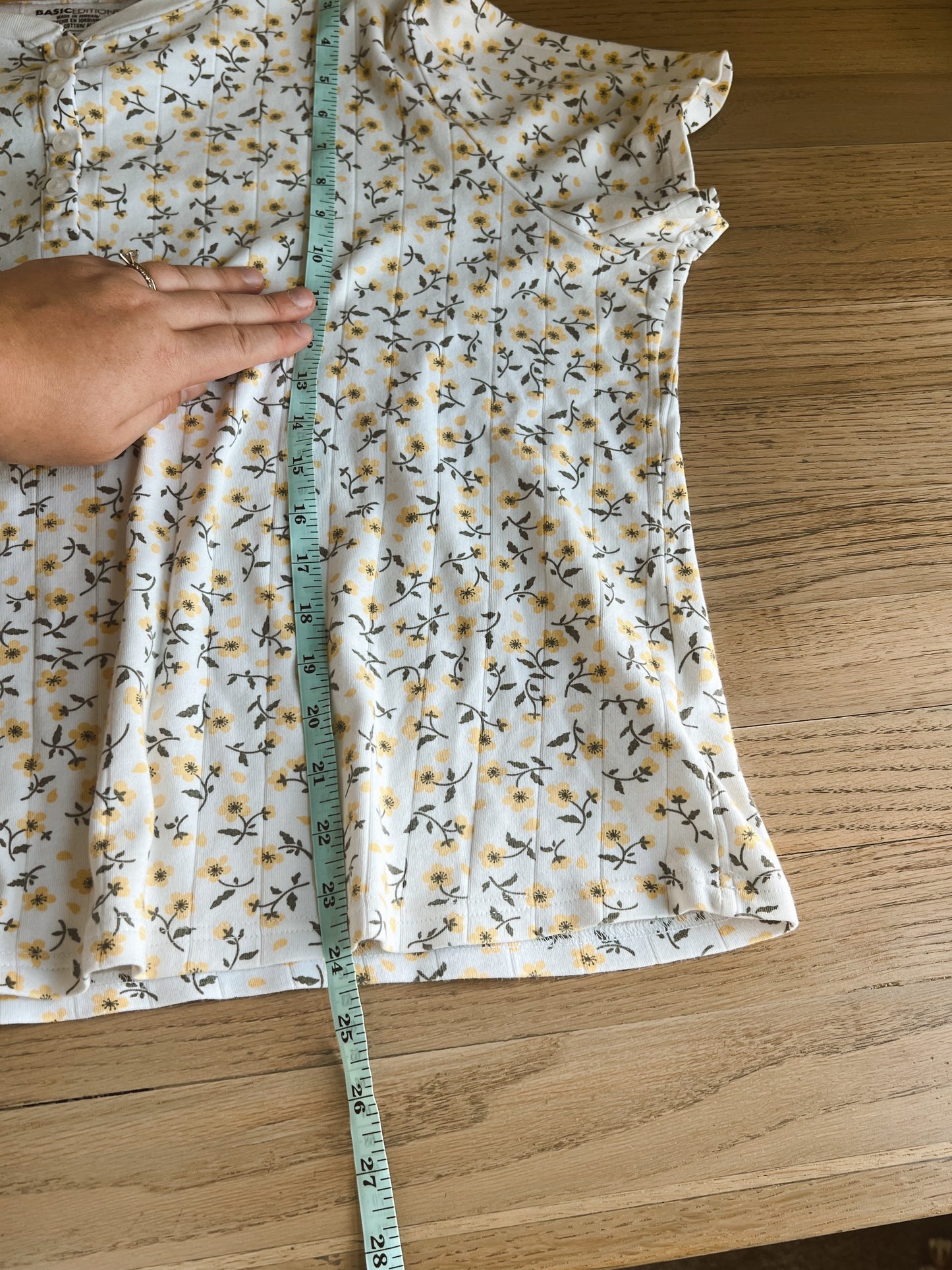 Dainty Floral Tee (XL)