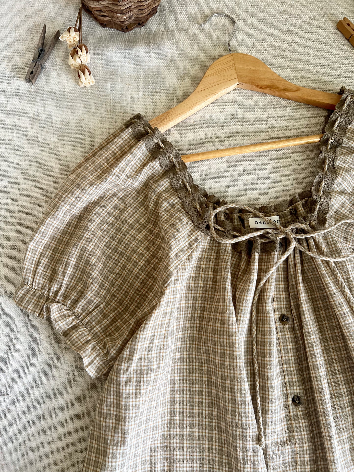 Dainty Blouse (XL)