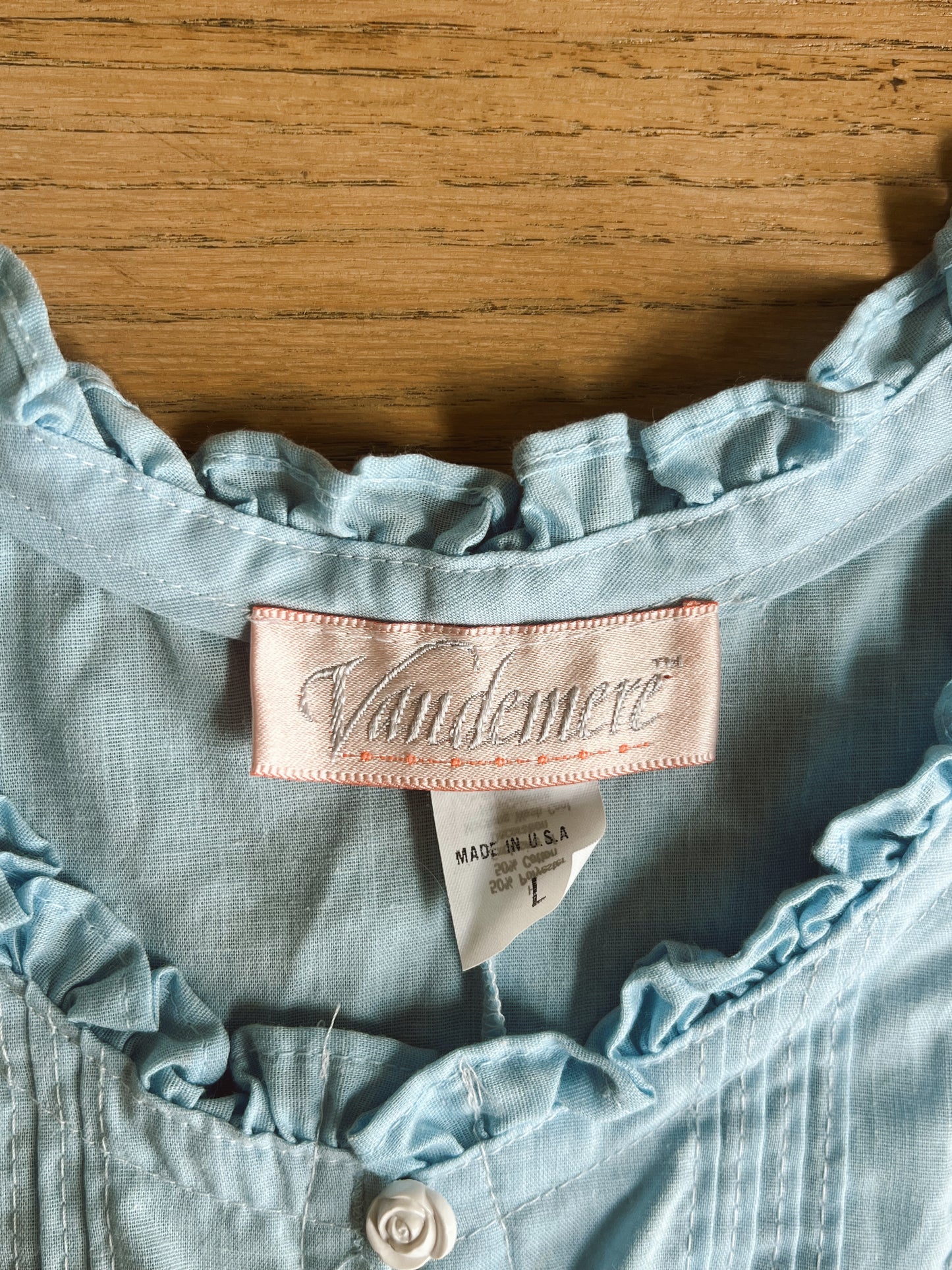 Dainty Vintage Tank (L)