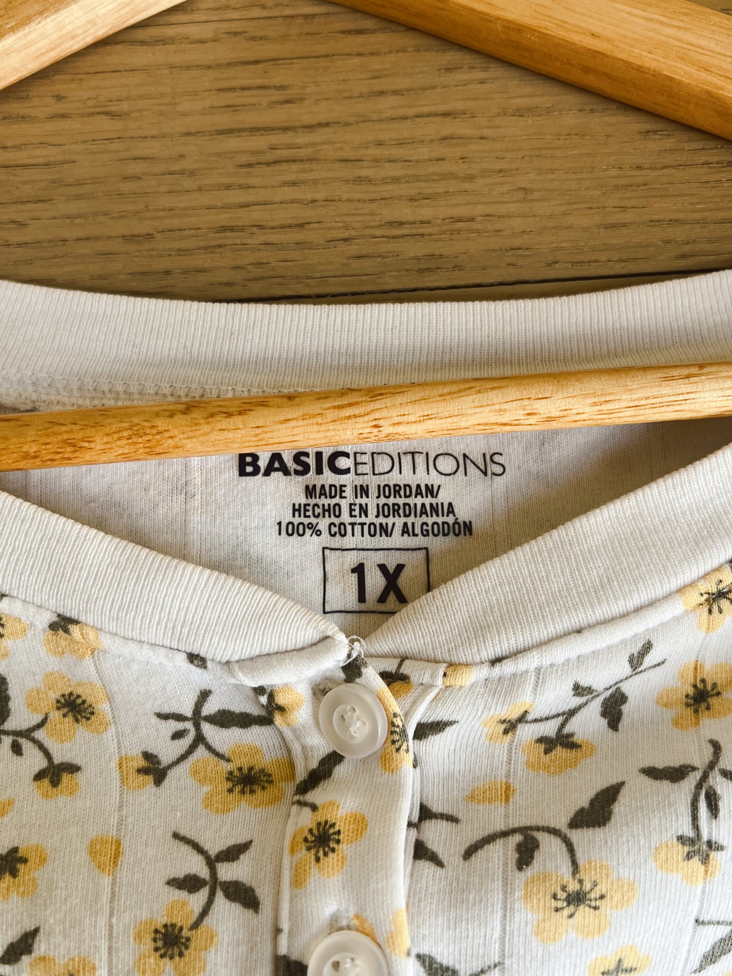 Dainty Floral Tee (XL)