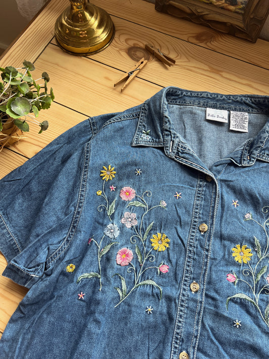 Floral Embroidered Blouse (L)