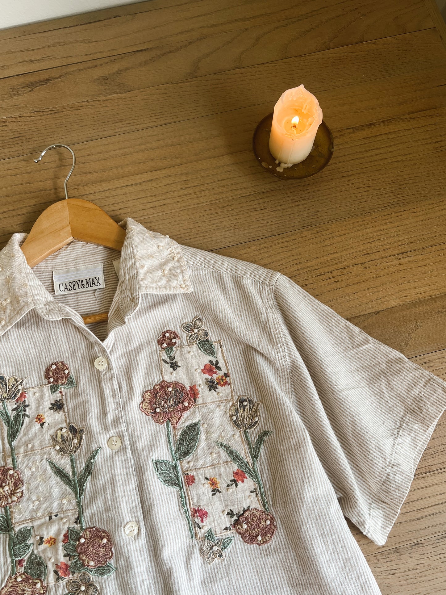 Vintage Embroidered Button Up (S)