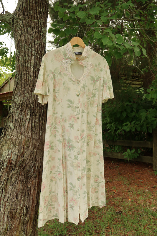 Vintage Floral Dress (18W)