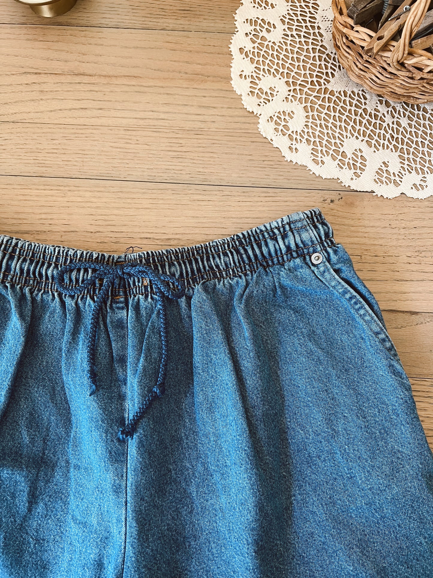 Vtg Denim Shorts (28”W)