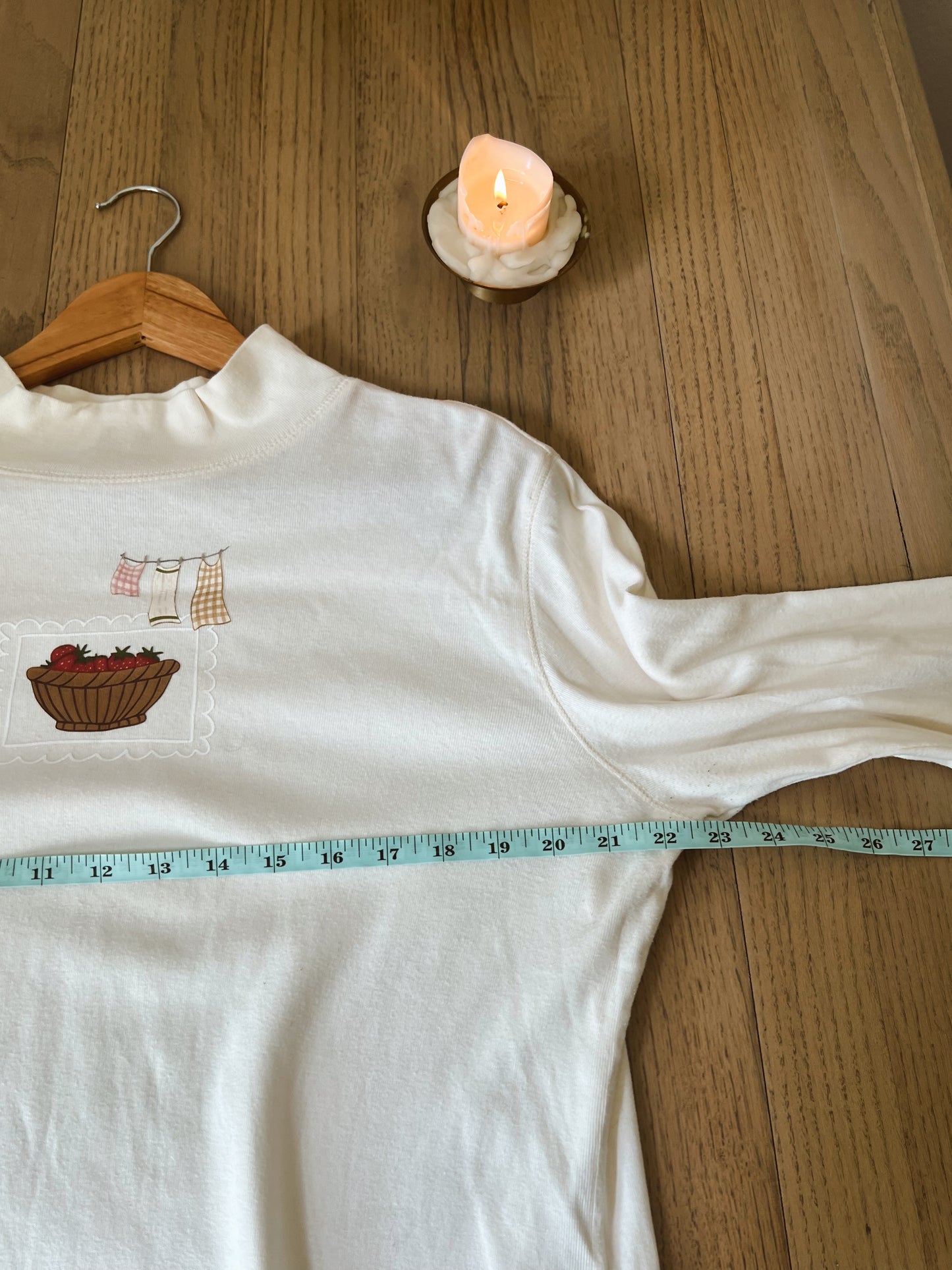 Strawberry Mock-neck Blouse (L)