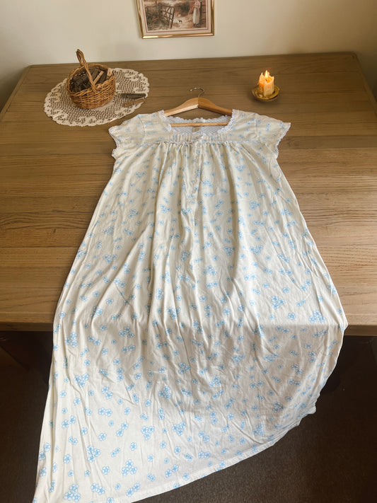 Cottagecore Floral Nightgown (M)
